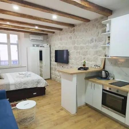 Tramuntana Free Parking Apartment Дубровник Екстериор снимка